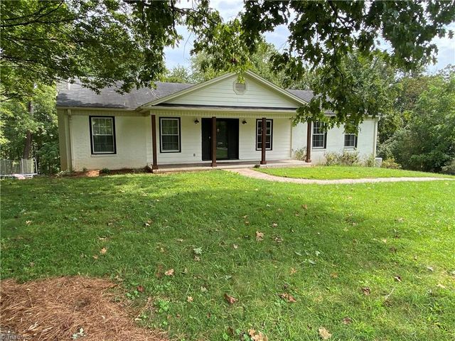1596 Greenhill Road, Mount Airy, NC 27030