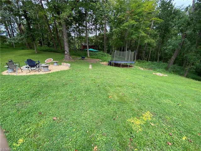 1596 Greenhill Road, Mount Airy, NC 27030