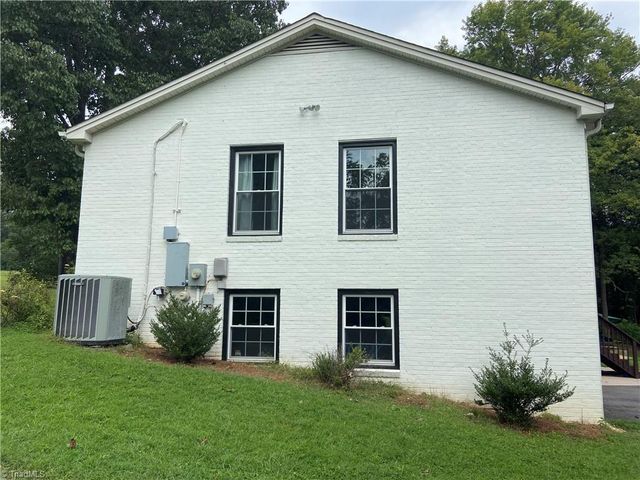 1596 Greenhill Road, Mount Airy, NC 27030
