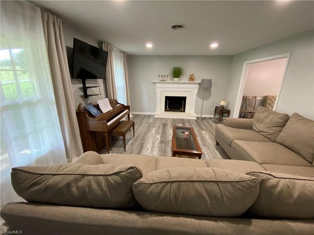 1596 Greenhill Road, Mount Airy, NC 27030