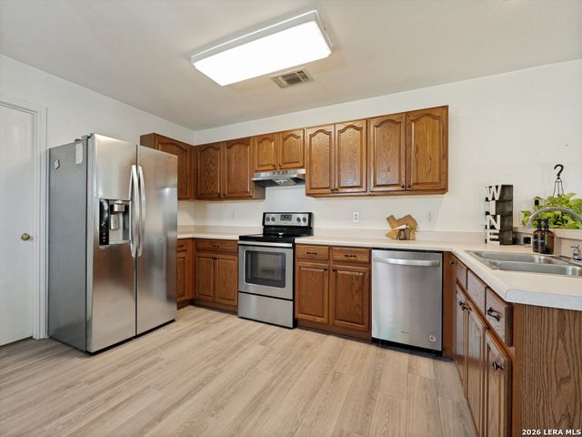 8622 Braun Knoll, San Antonio, TX 78254