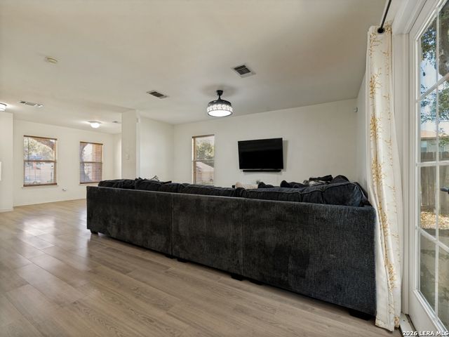8622 Braun Knoll, San Antonio, TX 78254