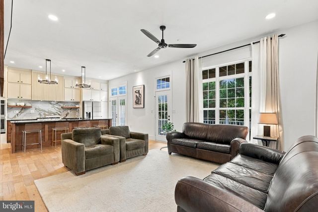 18441 LANIER ISLAND SQ, Leesburg, VA 20176
