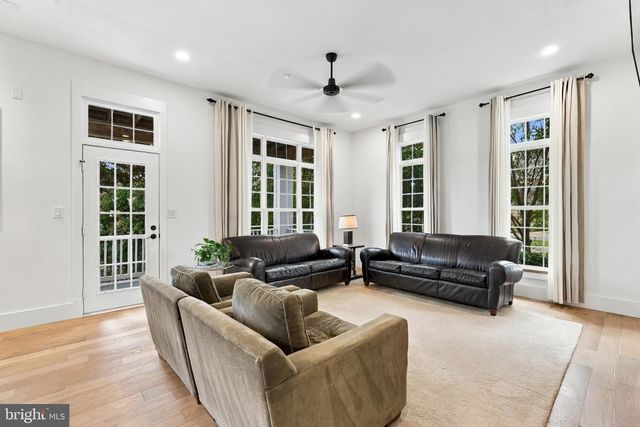 18441 LANIER ISLAND SQ, Leesburg, VA 20176