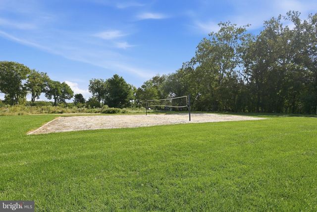 18441 LANIER ISLAND SQ, Leesburg, VA 20176