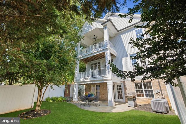 18441 LANIER ISLAND SQ, Leesburg, VA 20176