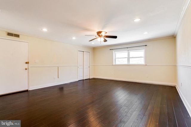 365 HERMITAGE ST, Philadelphia, PA 19128