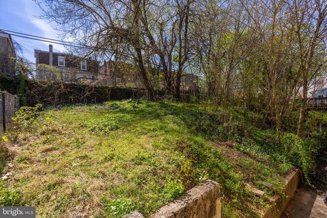 365 HERMITAGE ST, Philadelphia, PA 19128