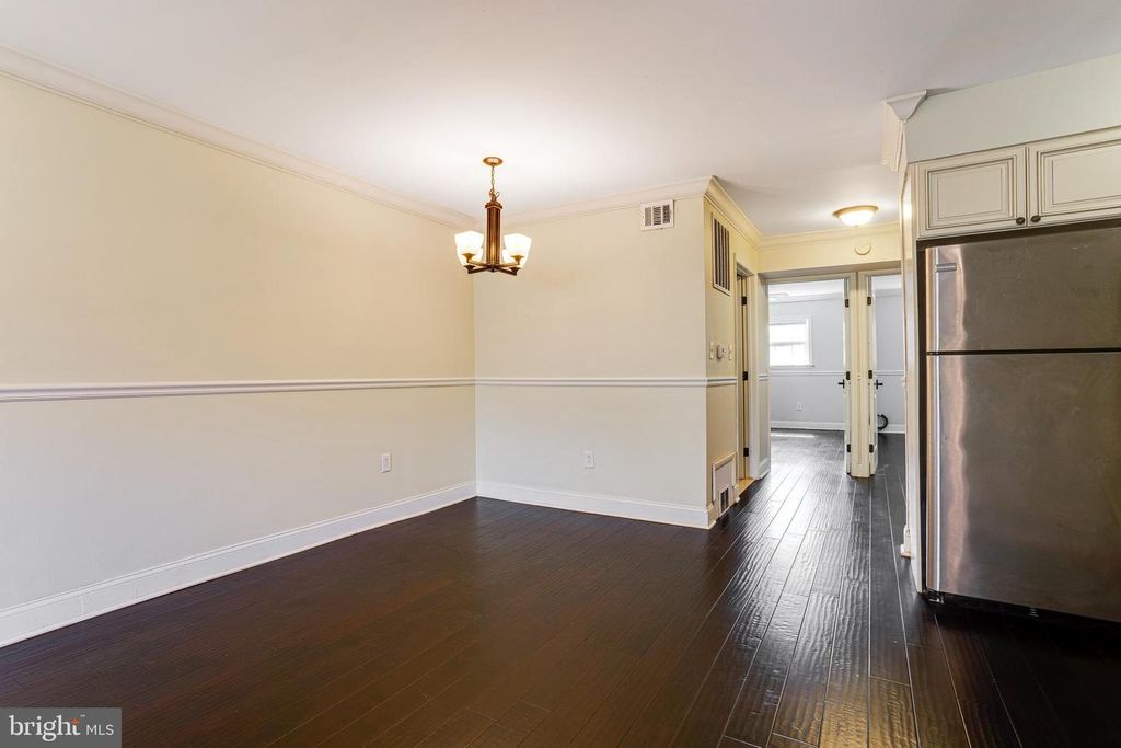 Image 10 of property listing at 365 HERMITAGE ST, Philadelphia, PA 19128