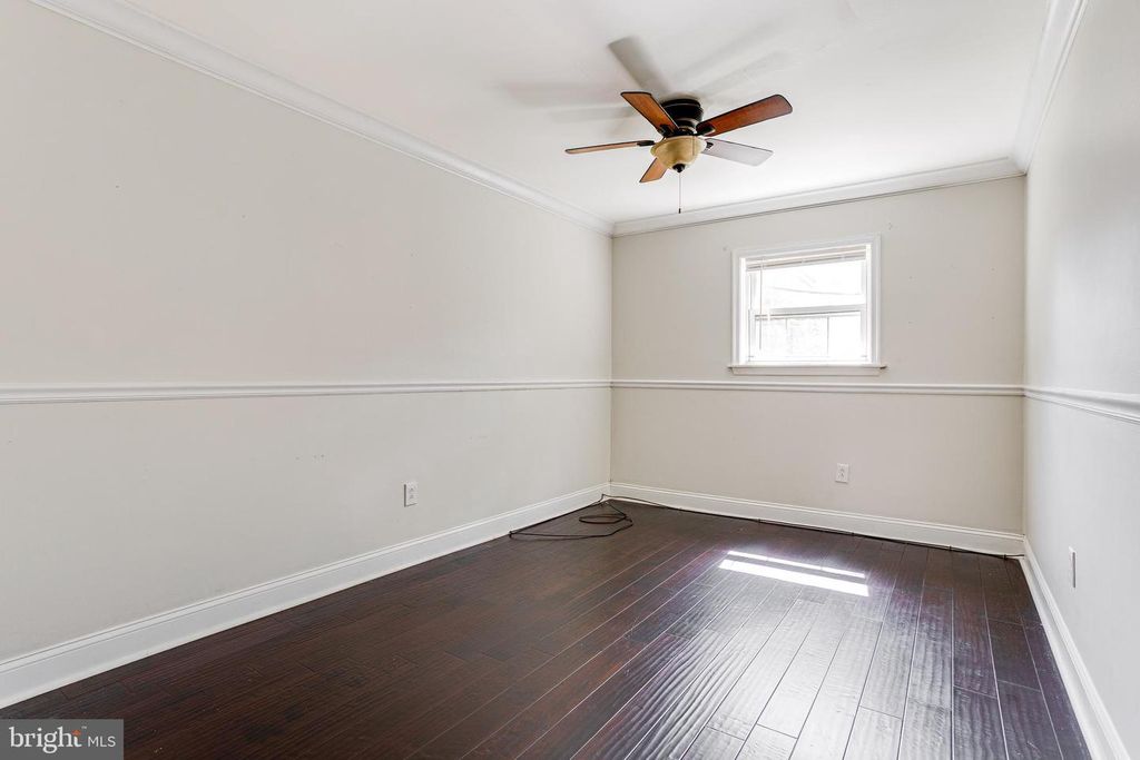 Image 15 of property listing at 365 HERMITAGE ST, Philadelphia, PA 19128