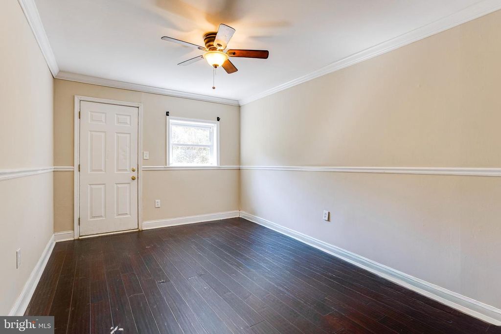 Image 16 of property listing at 365 HERMITAGE ST, Philadelphia, PA 19128