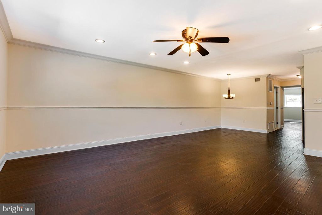 Image 23 of property listing at 365 HERMITAGE ST, Philadelphia, PA 19128