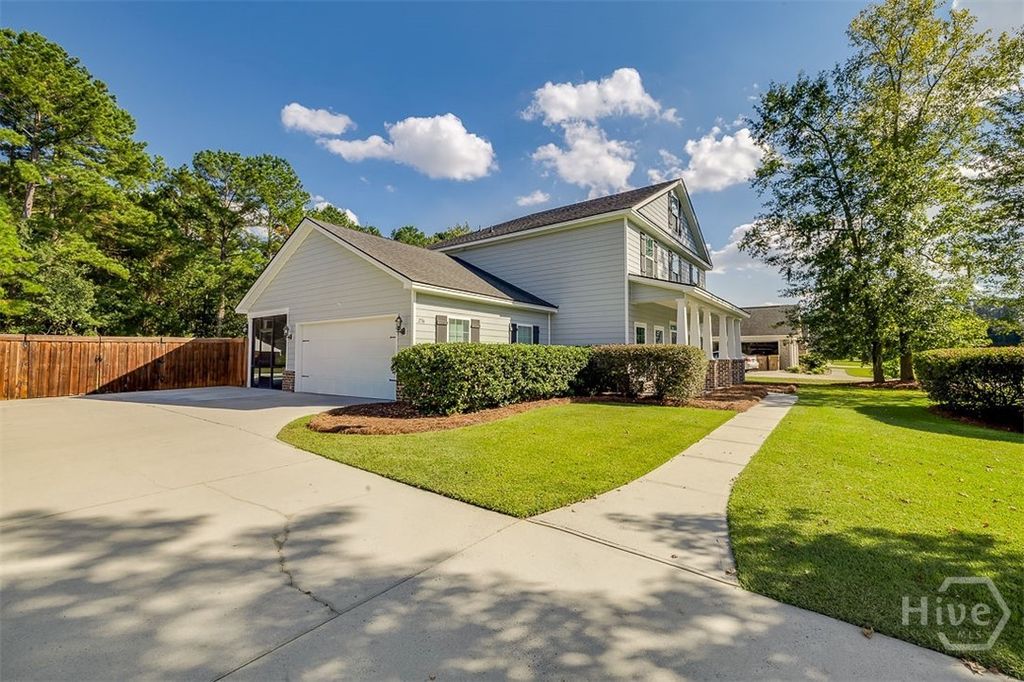 Image 4 of property listing at 236 Veranda Avenue, Guyton, GA 31312