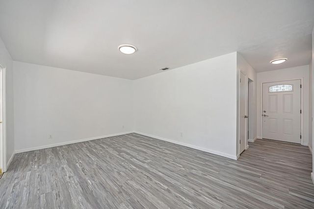 7012 Forman Way, Sacramento, CA 95828