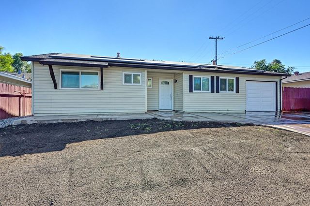 7012 Forman Way, Sacramento, CA 95828