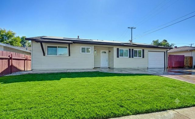 7012 Forman Way, Sacramento, CA 95828