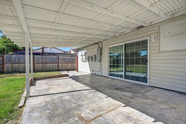7012 Forman Way, Sacramento, CA 95828