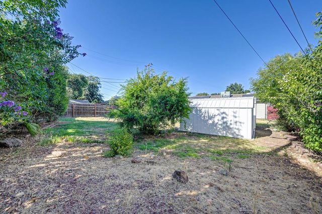 7012 Forman Way, Sacramento, CA 95828