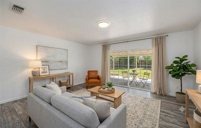 7012 Forman Way, Sacramento, CA 95828