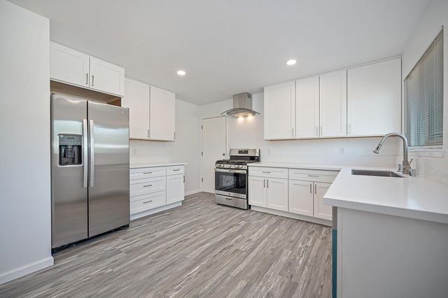 7012 Forman Way, Sacramento, CA 95828