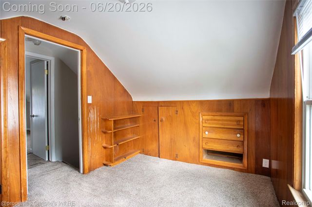 17606 Tennyson Street, Roseville, MI 48066