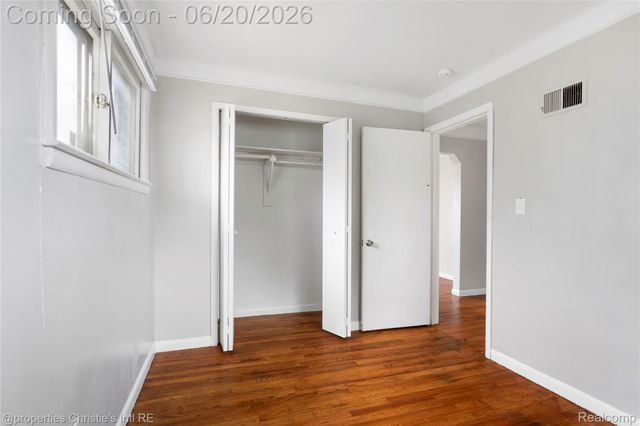 17606 Tennyson Street, Roseville, MI 48066