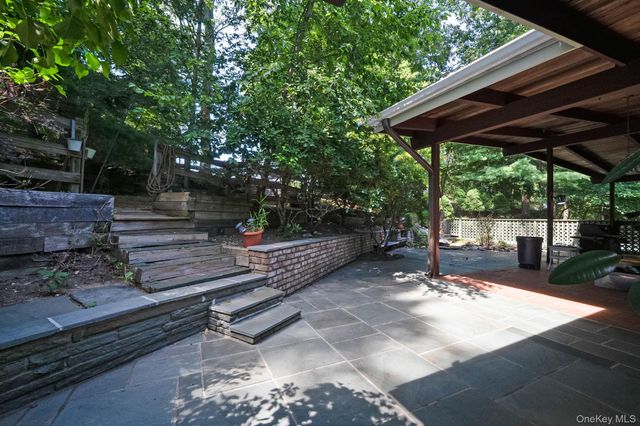 135 Oakside Drive, Smithtown, NY 11787
