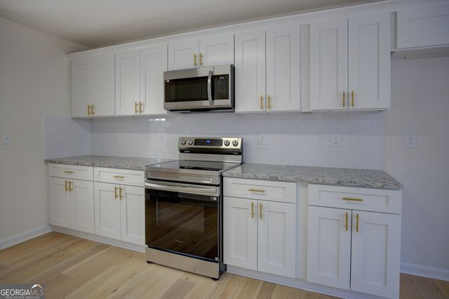 416 Shoshone Court, Auburn, GA 30011