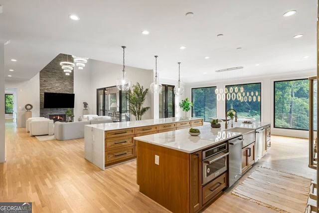 1430 N Harris Ridge, Atlanta, GA 30327