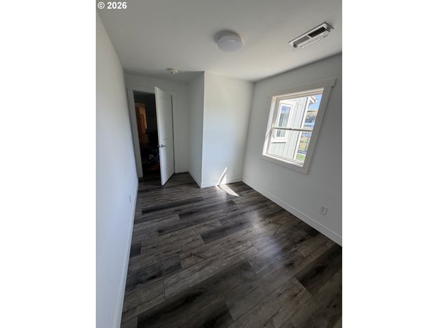 303 Ne ANVIDON St, Pendleton, OR 97801