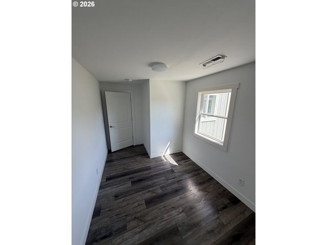 303 Ne ANVIDON St, Pendleton, OR 97801