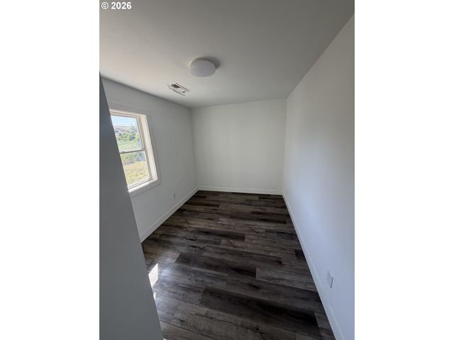 303 Ne ANVIDON St, Pendleton, OR 97801