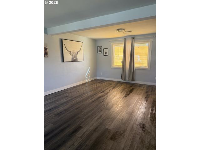 303 Ne ANVIDON St, Pendleton, OR 97801