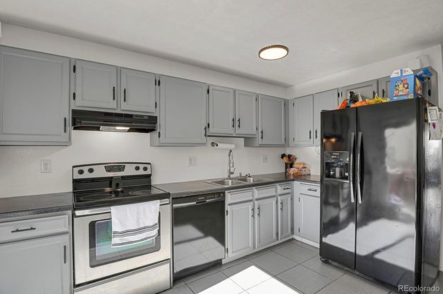 17683 E Loyola Drive E, Aurora, CO 80013