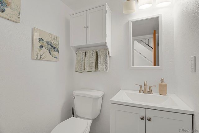 17683 E Loyola Drive E, Aurora, CO 80013