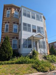23 Lyman Street 3E, New Britain, CT 06051