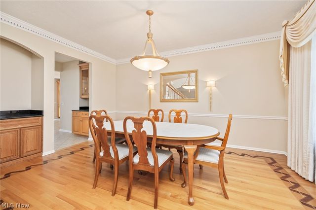 20852 Kylemore Drive, Strongsville, OH 44149