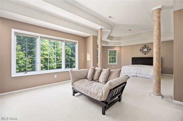 20852 Kylemore Drive, Strongsville, OH 44149