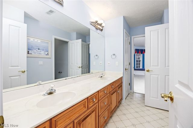 20852 Kylemore Drive, Strongsville, OH 44149