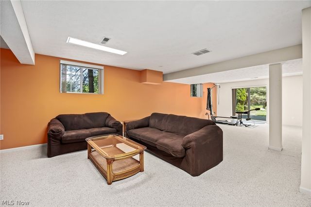 20852 Kylemore Drive, Strongsville, OH 44149