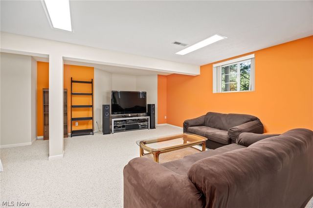 20852 Kylemore Drive, Strongsville, OH 44149