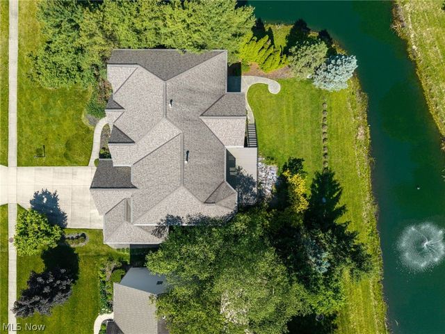 20852 Kylemore Drive, Strongsville, OH 44149