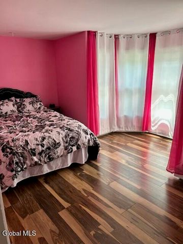 19 Thompson Street, Broadalbin, NY 12025