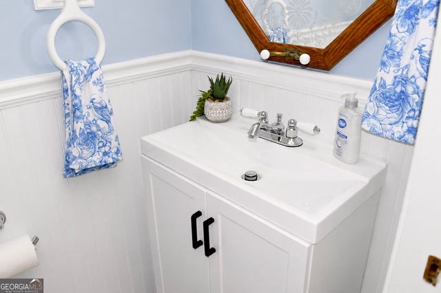 823 Ridge Avenue, Stone Mountain, GA 30083