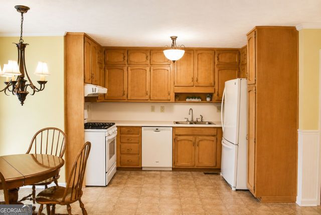823 Ridge Avenue, Stone Mountain, GA 30083