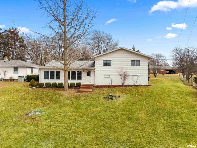 220 S PLEASANT HILL Road, East Peoria, IL 61611