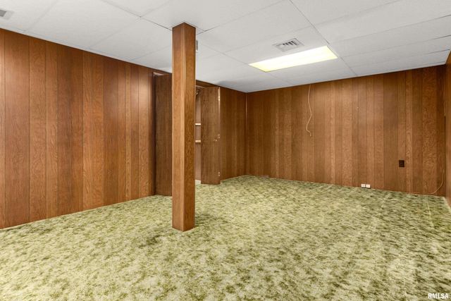 220 S PLEASANT HILL Road, East Peoria, IL 61611