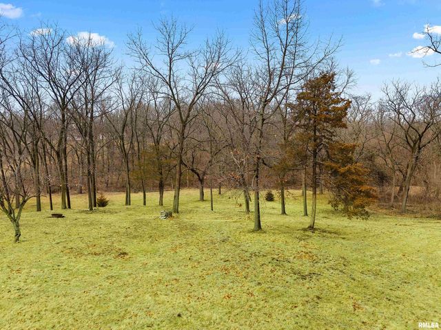 220 S PLEASANT HILL Road, East Peoria, IL 61611