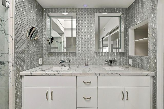 50 Avenida Las Palmas, Rancho Mirage, CA 92270