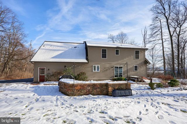 570 MOUNTAIN TOP DR, Denver, PA 17517